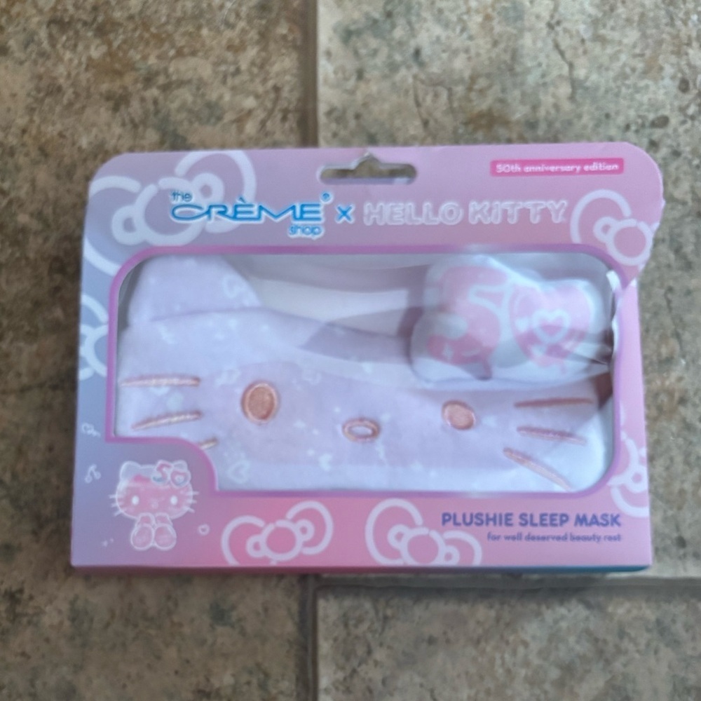 NIB Hello Kitty *Bundle* Plushie sleep mask and passport holder luggage tag set - Picture 4 of 7